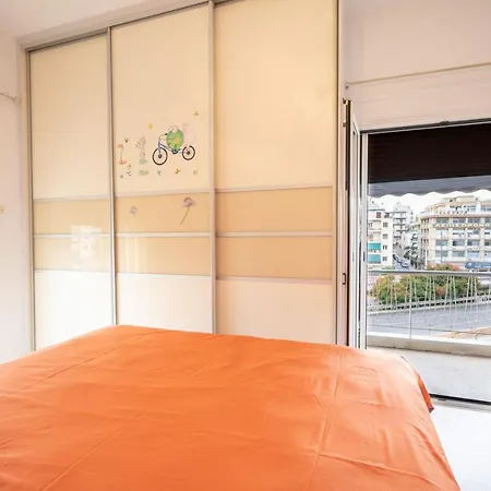 Sygrou Fix Metro St. 2 Bedrooms 4 Pers. Athens