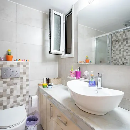 Sygrou Fix Metro St. 2 Bedrooms 4 Pers.