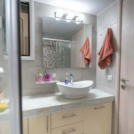 Sygrou Fix Metro St. 2 Bedrooms 4 Pers. * Athens